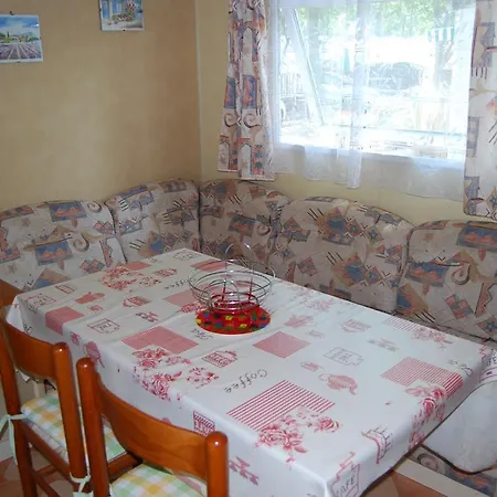 Mobilehome Familial Pres De Royan * 圣乔治德蒂
