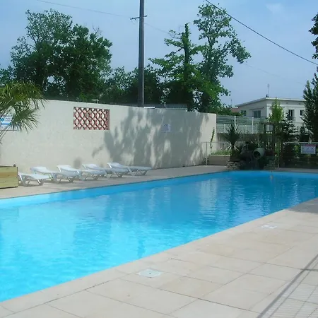 Mobilehome Familial Pres De Royan 营地