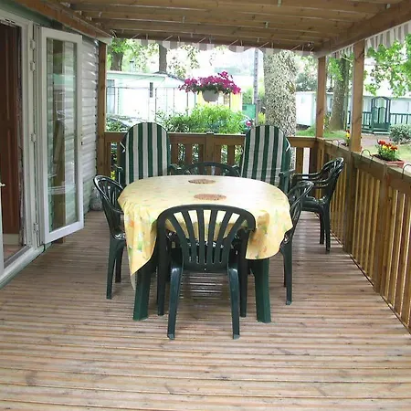 Mobilehome Familial Pres De Royan 营地